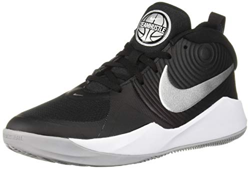 Nike Team Hustle D 9 (GS), Basketball Shoe, Black/Metallic Silver-Wolf Grey-White, 39 EU